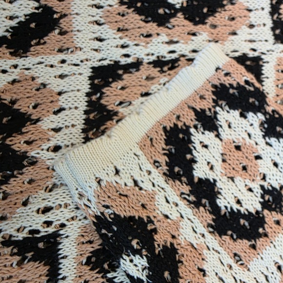 Davis & Dani Womens 1XL Tan Black Cream Geometric Open Knit Sweater - Picture 16 of 17